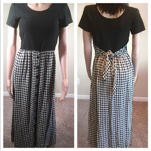 SIZE 8 BLACK & WHITE DRESS